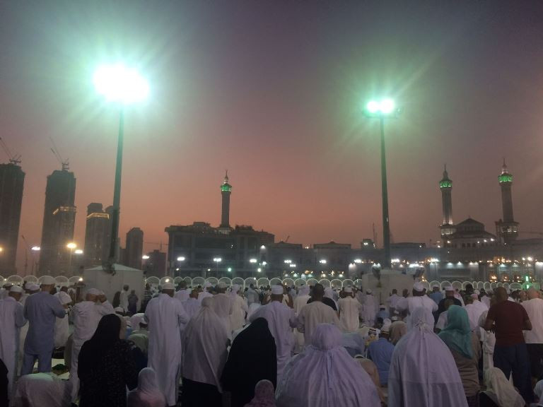 5.573 Jamaah Umrah Masih Nyantol